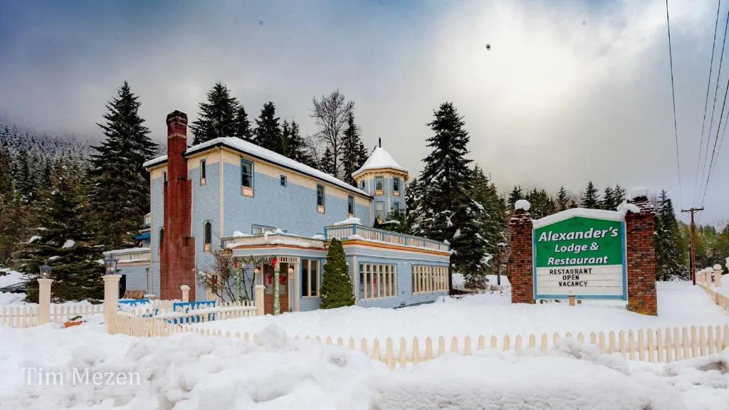 Alexander’s Lodge property view