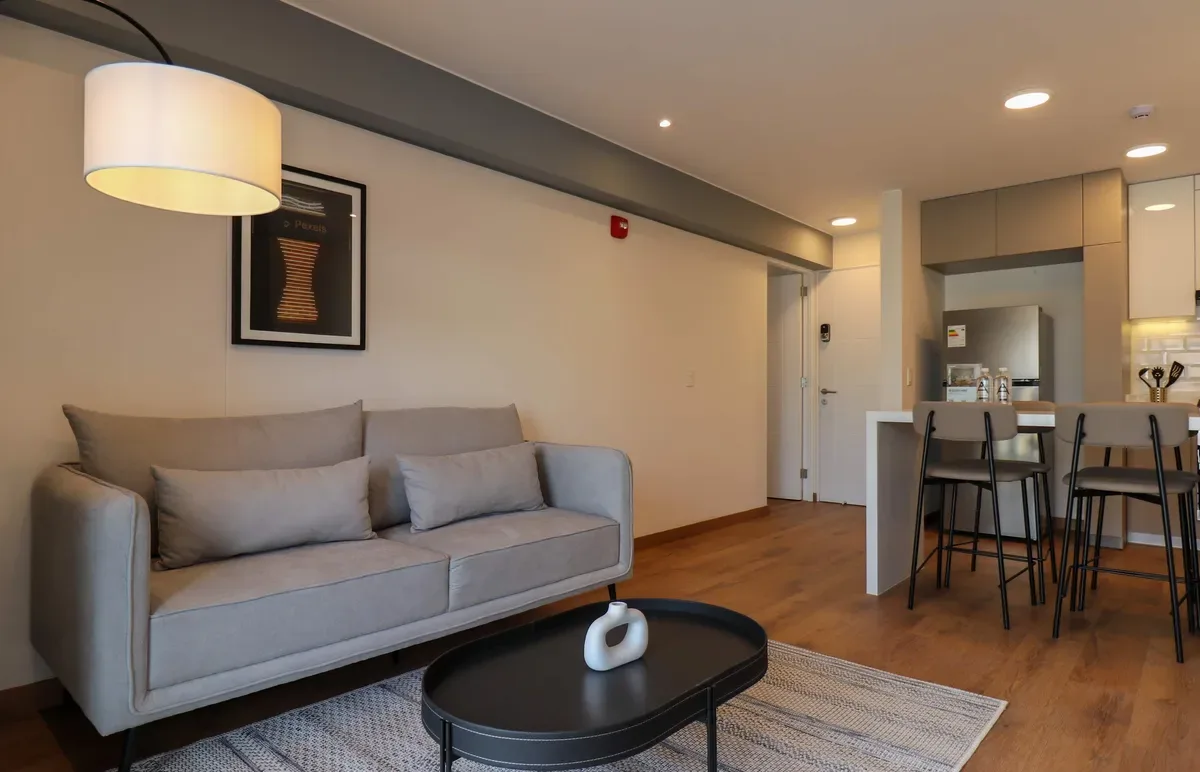 Luminous 2BR w/ Balcony in Miraflores