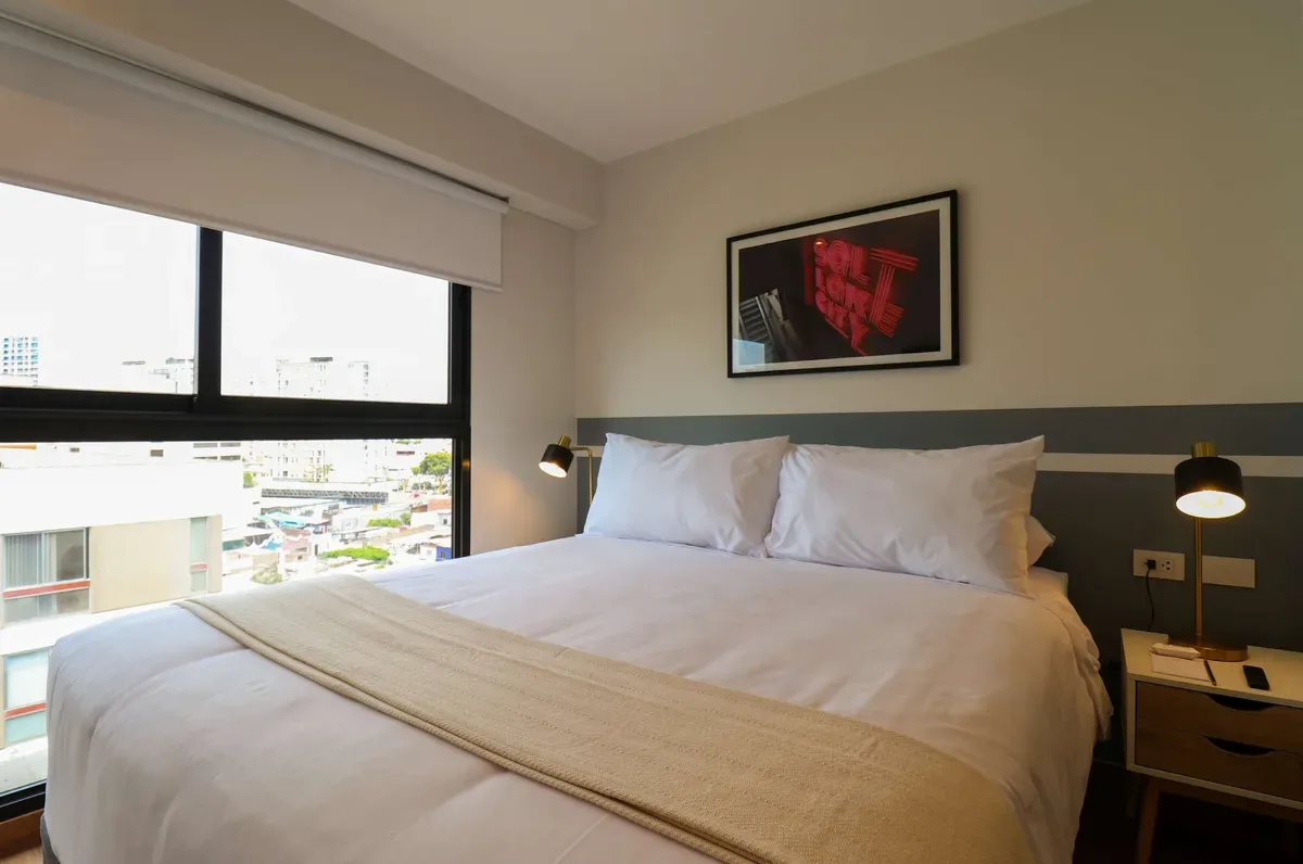 Luminous 2BR w/ Balcony in Miraflores