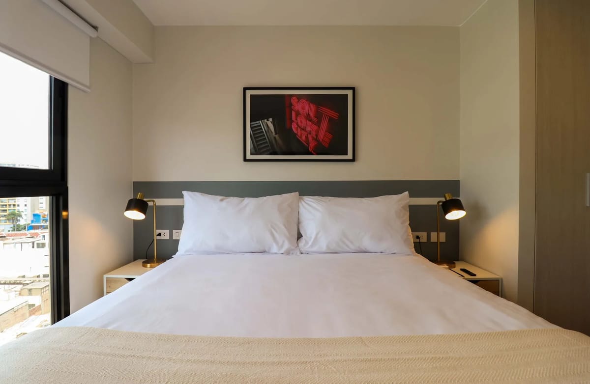 Luminous 2BR w/ Balcony in Miraflores
