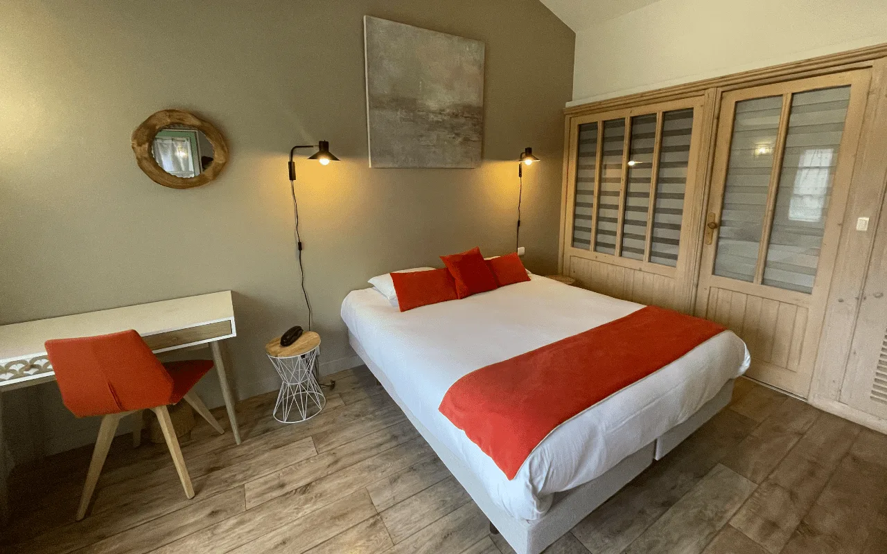 Habitación del lado del jardín con cama doble o dos camas individuales