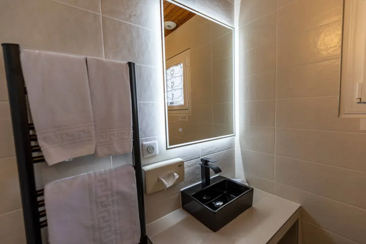 Comfort twin room at Le Vernay