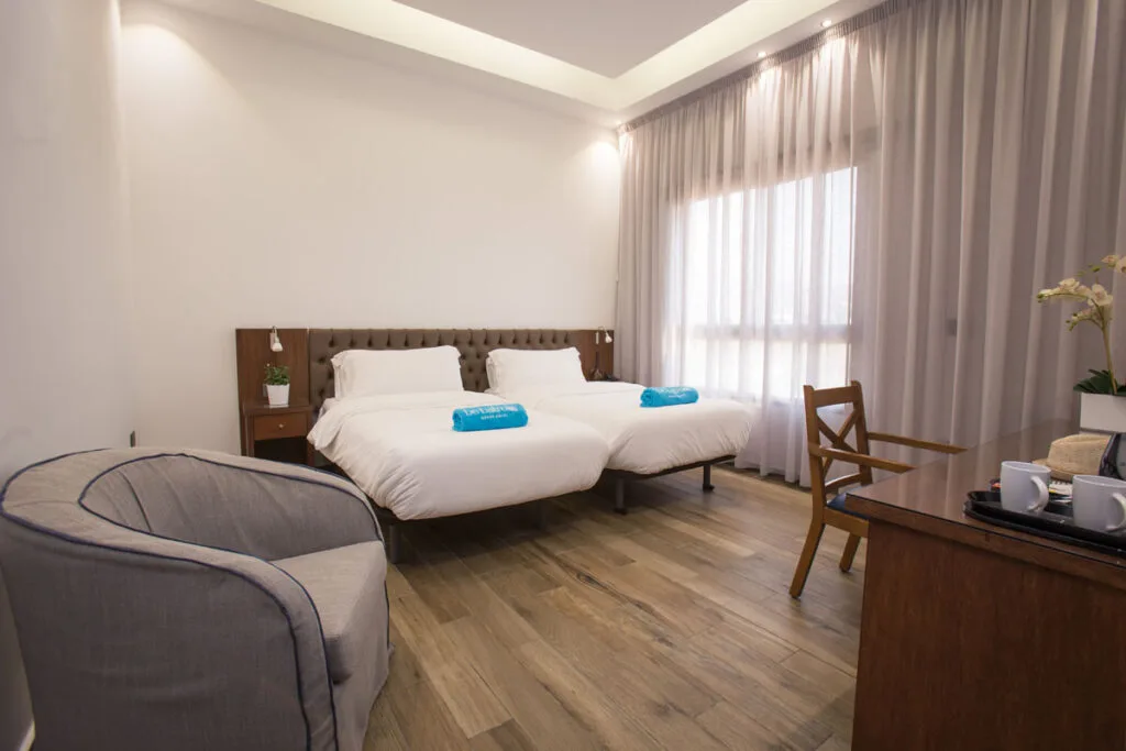 Twin room photo