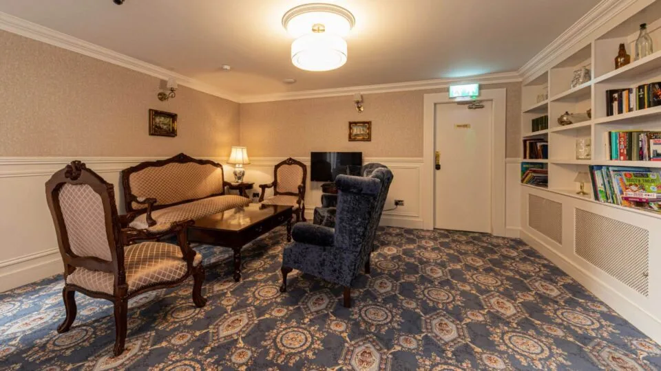 Ballina Manor lounge