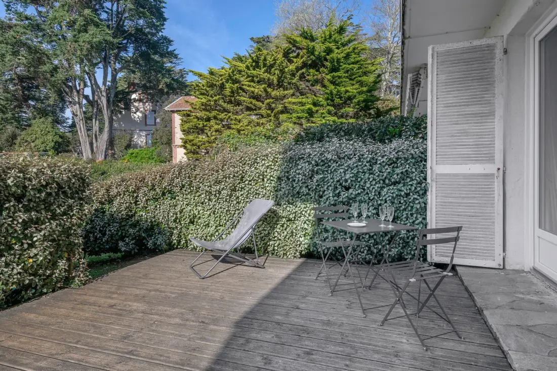 Apartment listing gallery photo