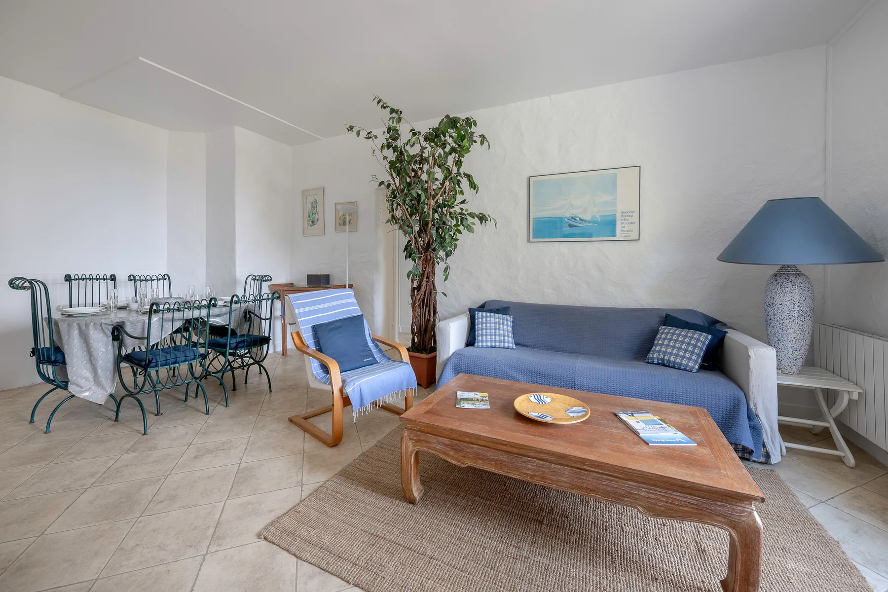 Apartment listing gallery photo
