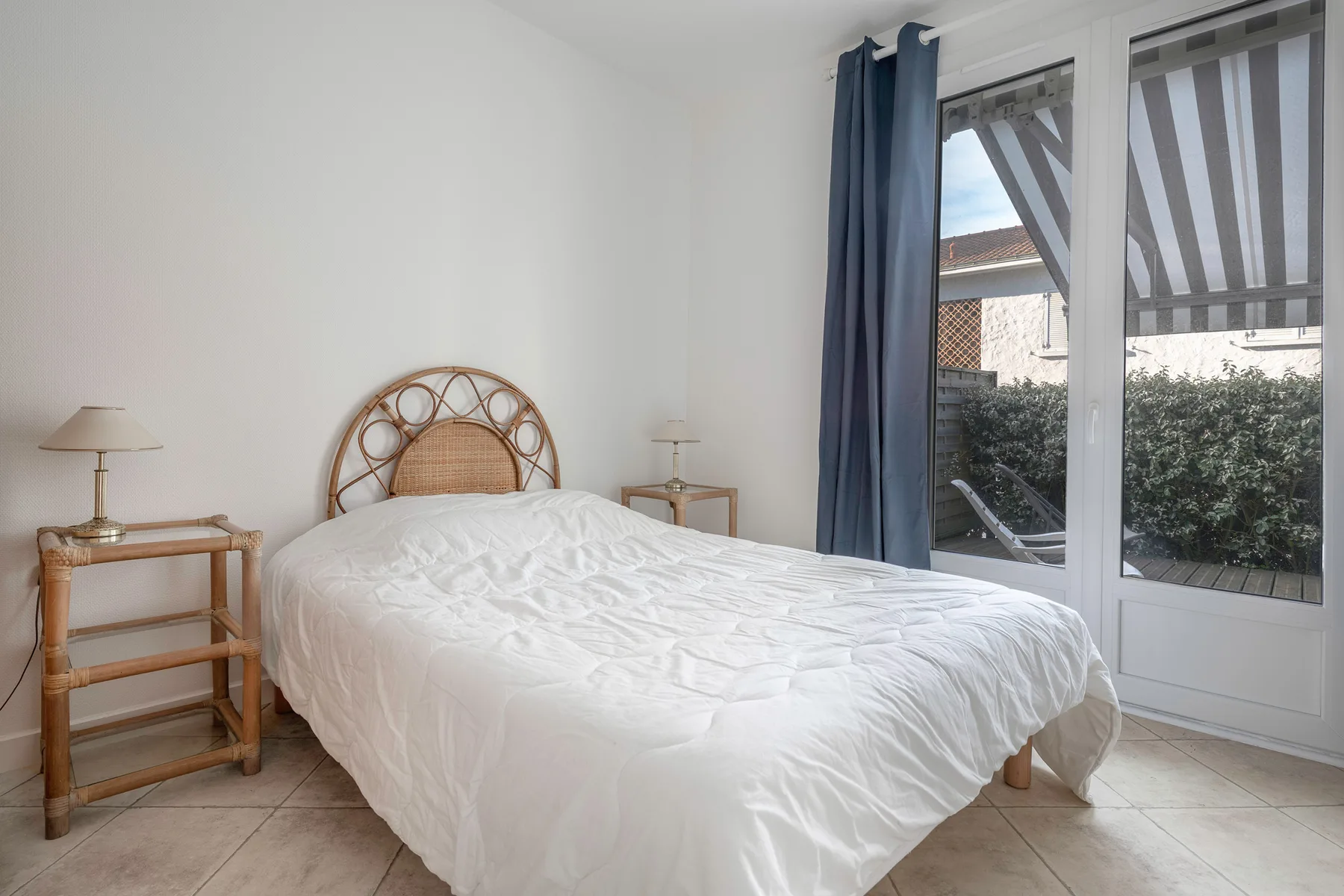 Apartment listing gallery photo