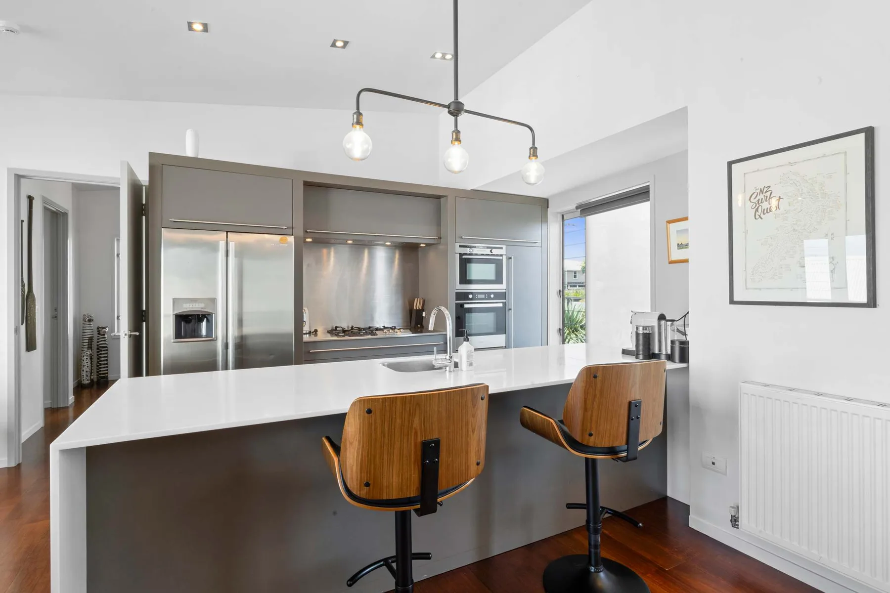 East End Escape – prime location just moments from the Scenic Coastal Walkway