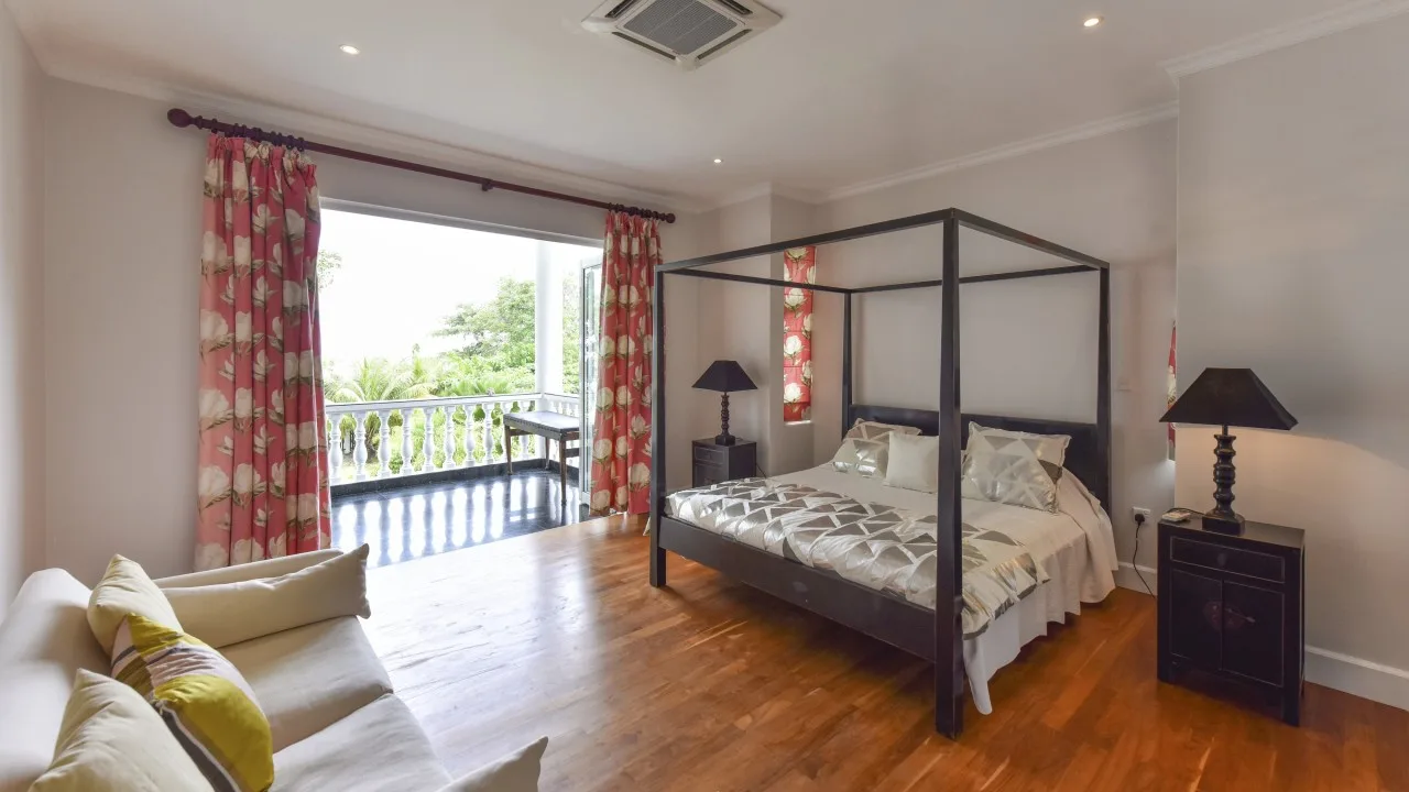 Dormitorio de la habitación superior con vistas al océano
