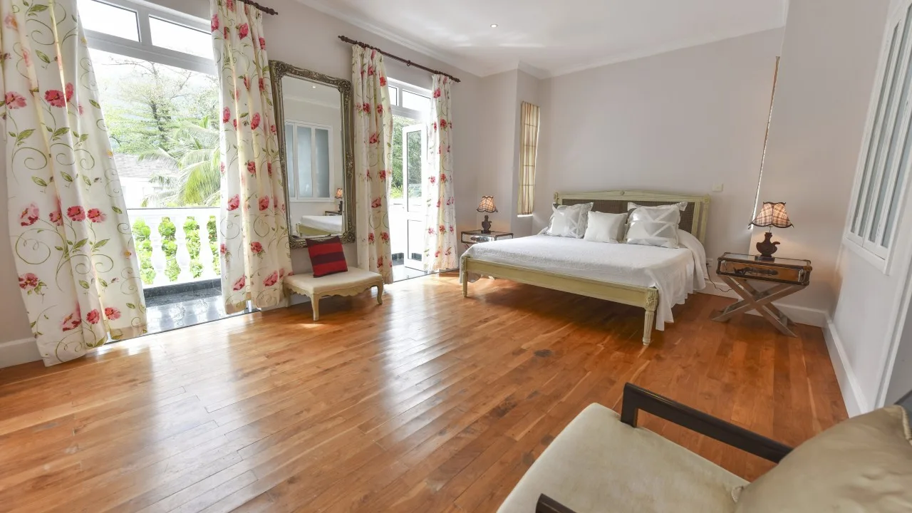 Deluxe Mountain View Room bedroom