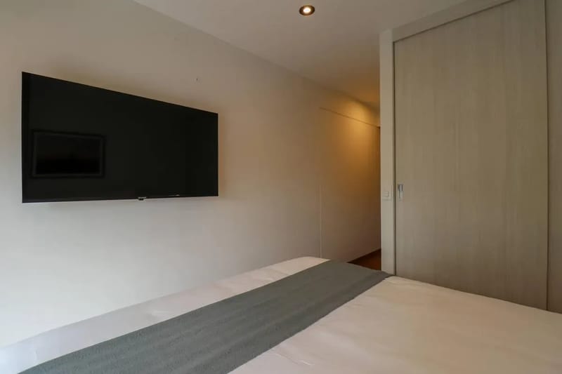 Engaging 2BR Retreat w/ Balcony in Miraflores