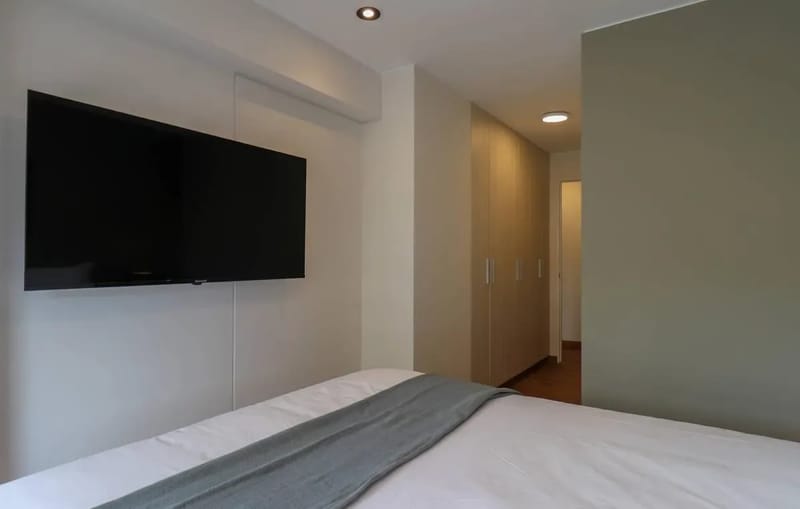 Engaging 2BR Retreat w/ Balcony in Miraflores