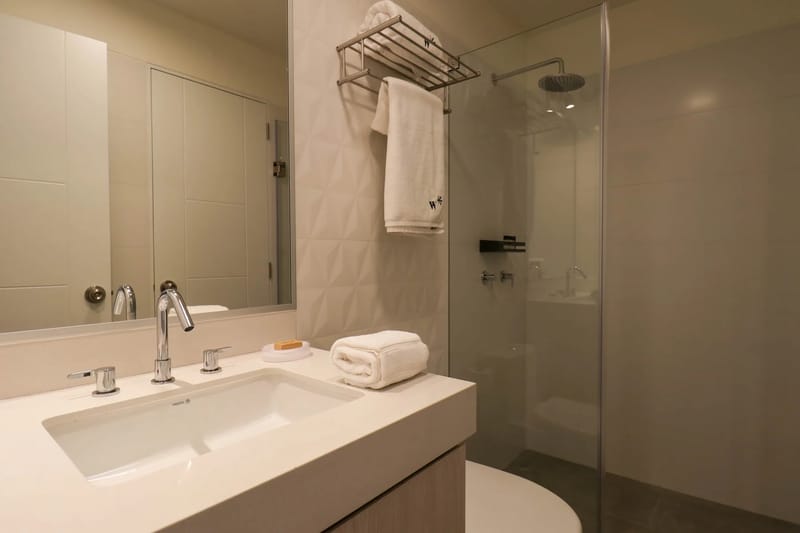 Engaging 2BR Retreat w/ Balcony in Miraflores