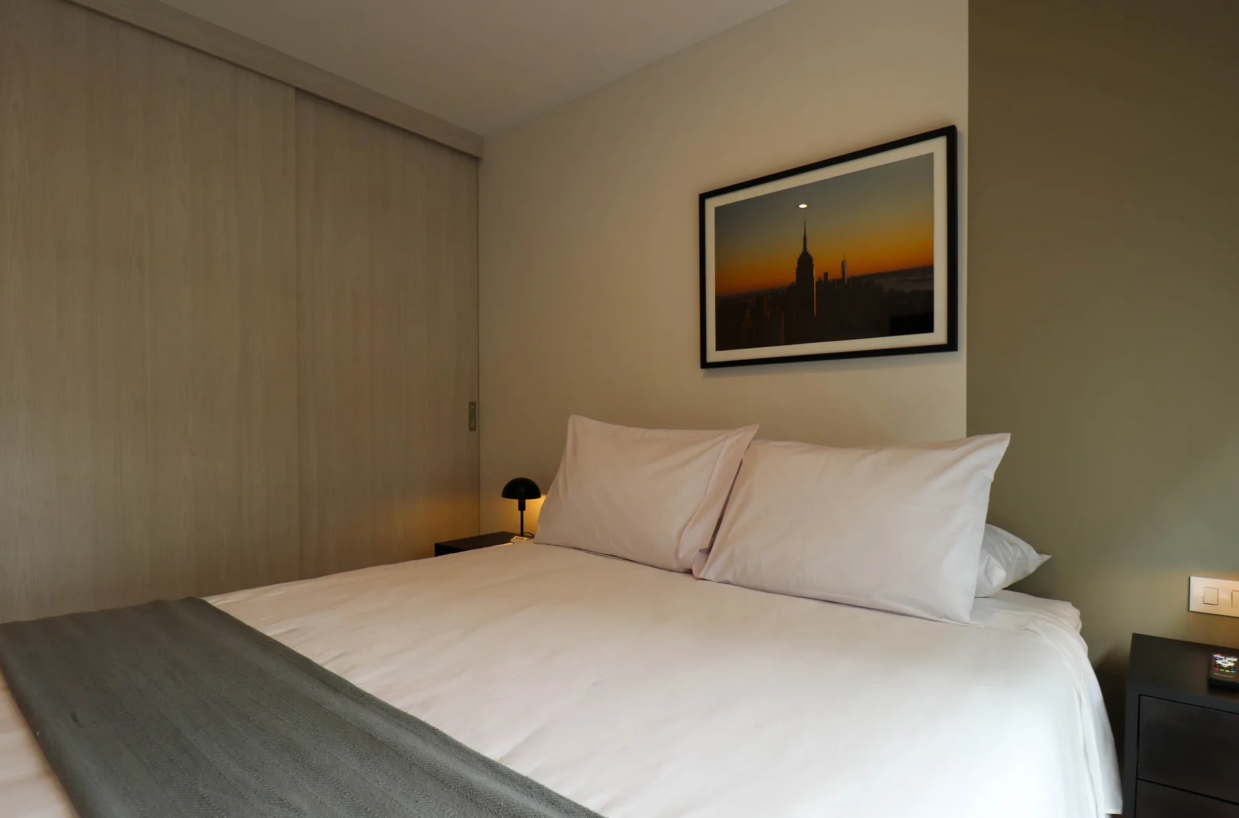 Engaging 2BR Retreat w/ Balcony in Miraflores