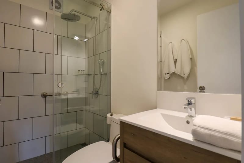 Stylish 2BR w/ Balcony & View in Miraflores