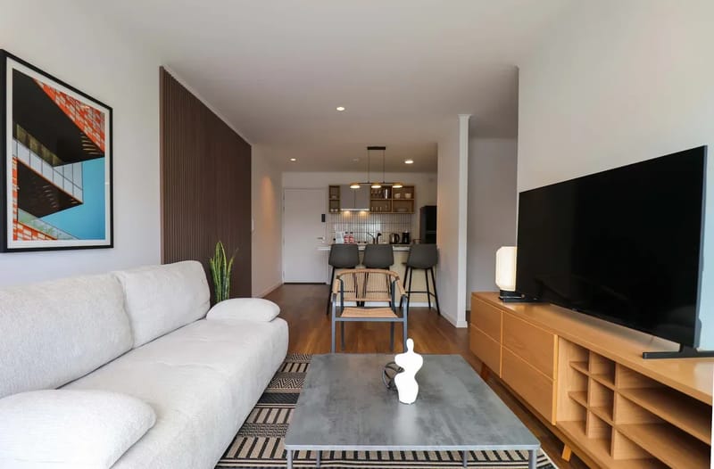 Stylish 2BR w/ Balcony & View in Miraflores