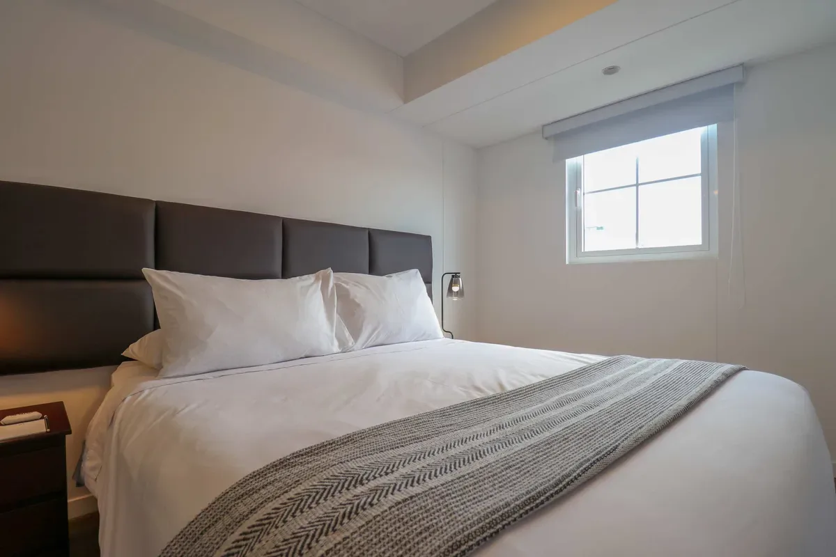 Stylish 2BR w/ Balcony & View in Miraflores