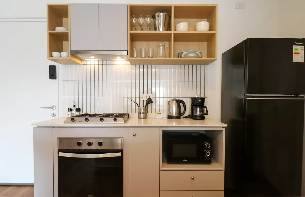 Stylish 2BR w/ Balcony & View in Miraflores