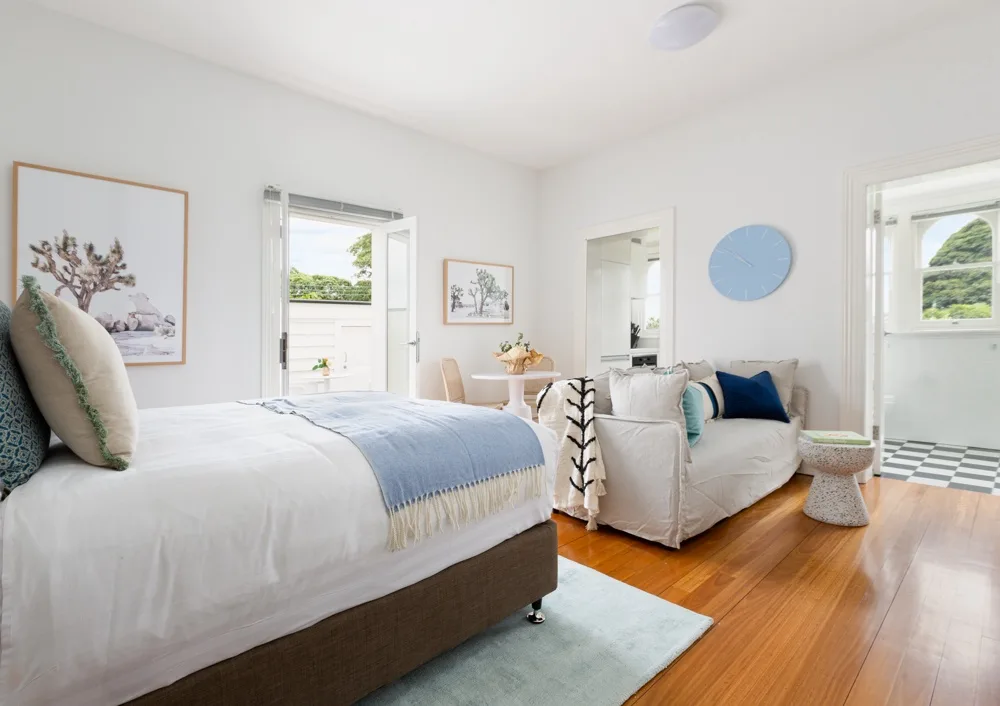 Master Bedroom/Living Room
