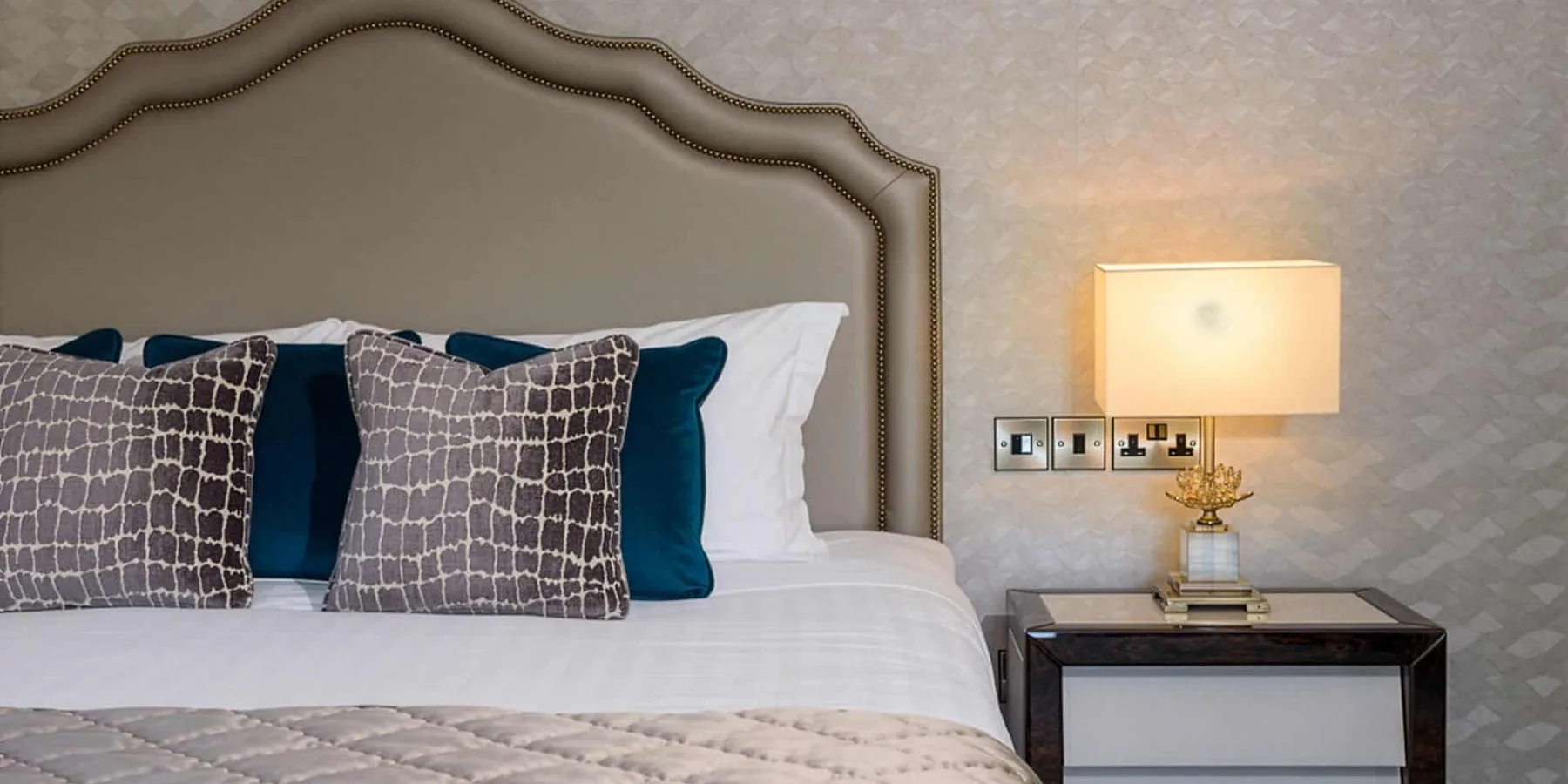 Junior Suite bedroom
