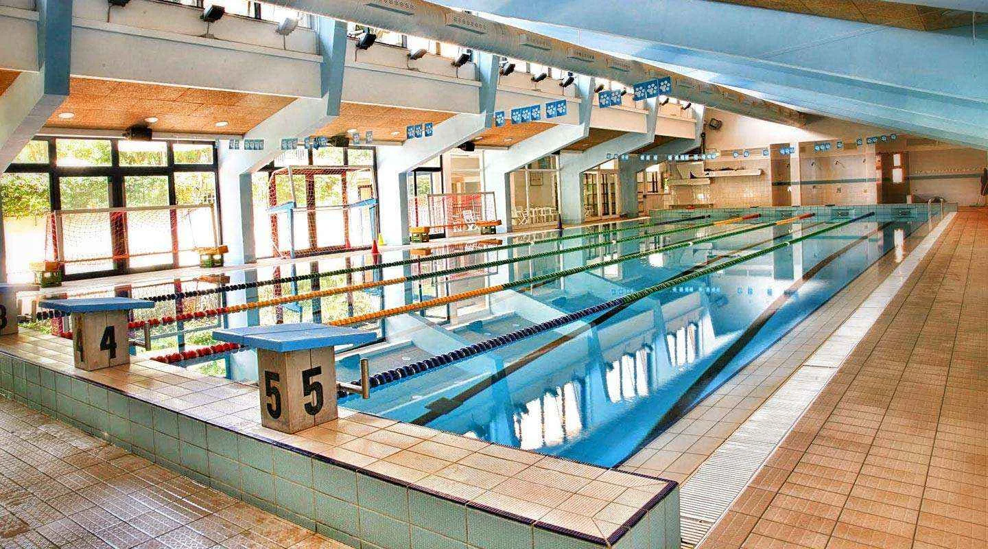 Hotel swimming pool
