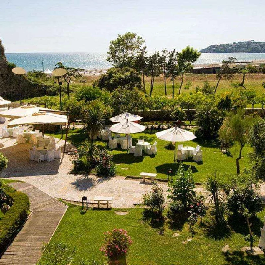 Hotel garden