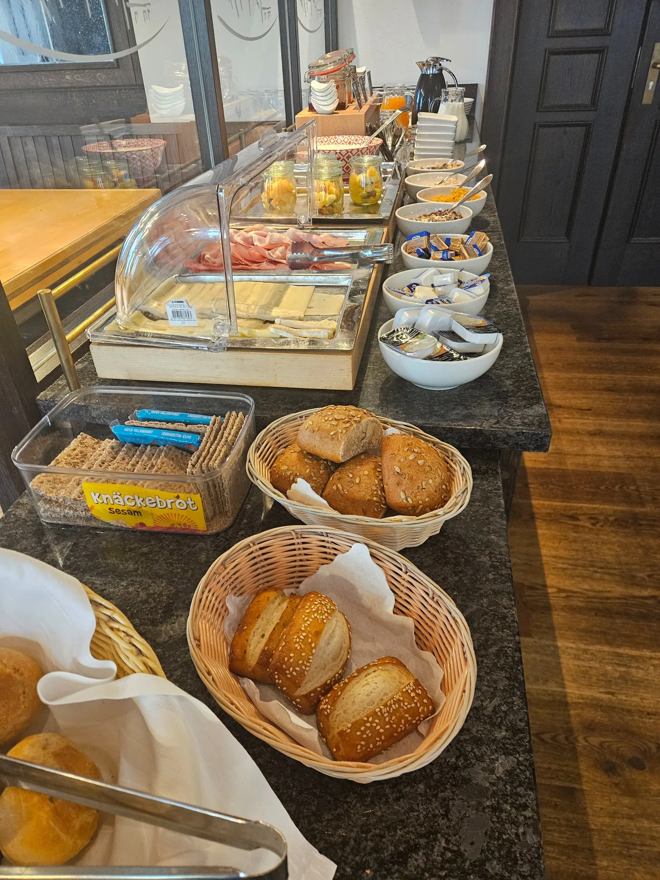 Bufé de desayuno en Alte Brauerei
