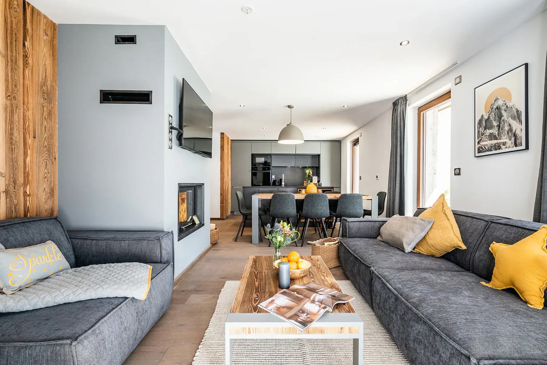 Salón de estilo alpino del apartamento familiar de lujo Eyong en Chamonix