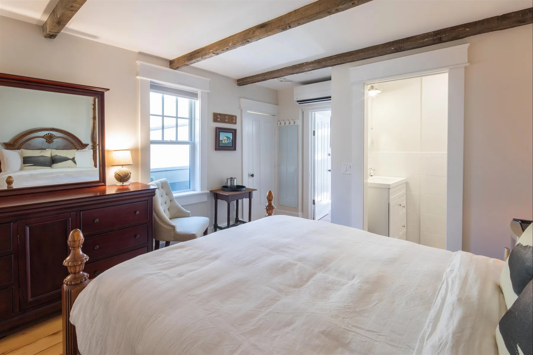 Chatham Light guest room