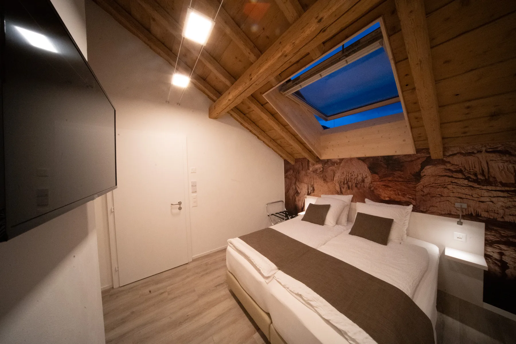 Room 5