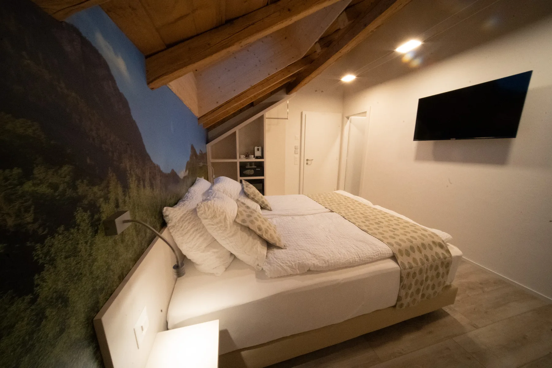 Room 6