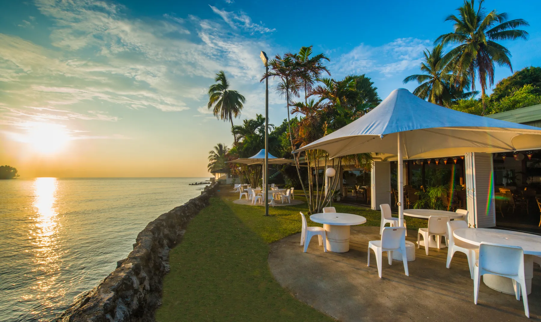 Alójate y bucea en Madang Resort