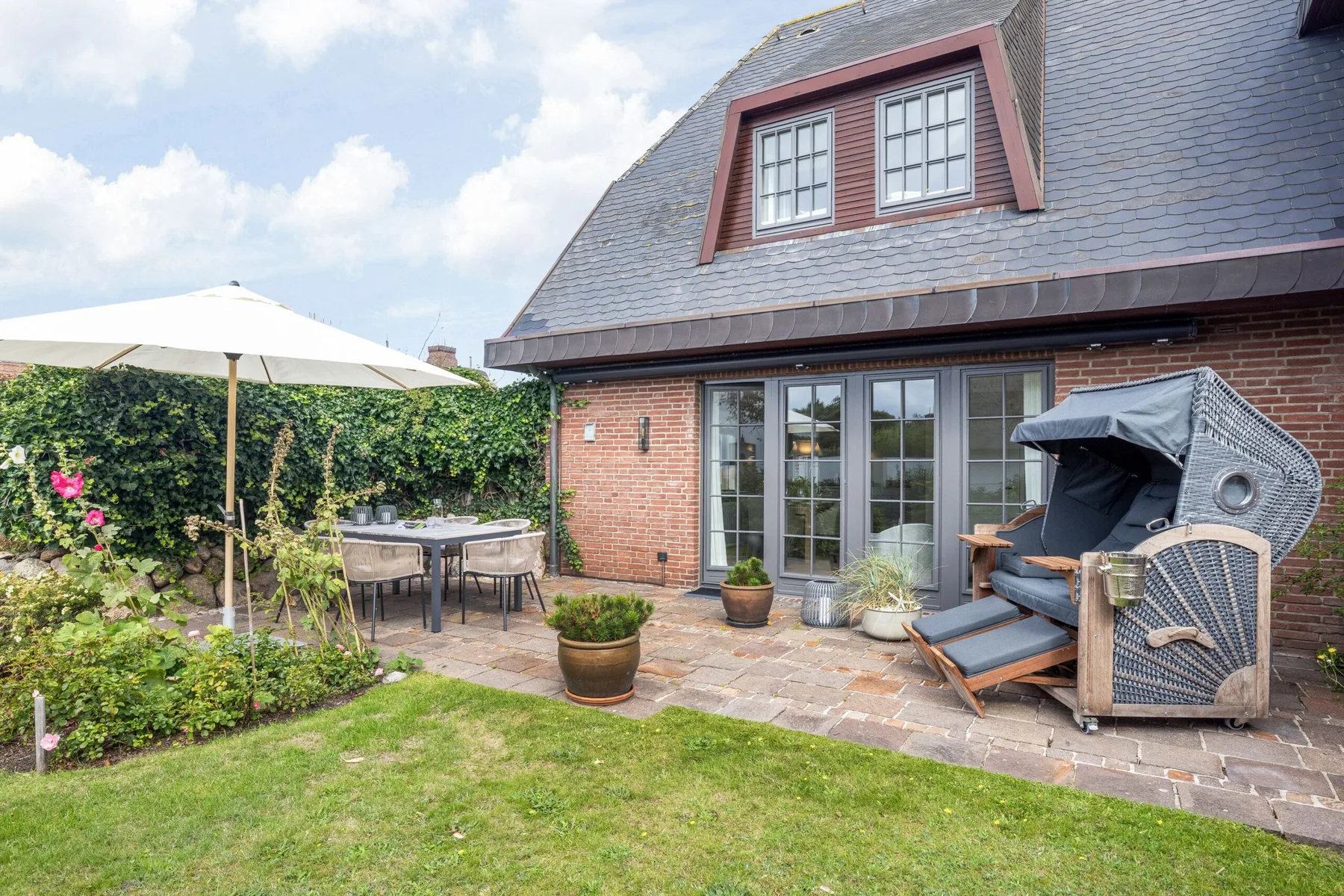 Inselhüs auf Sylt: familienfreundlich, 150 m², Kaminofen & Wellnessmöglichkeiten