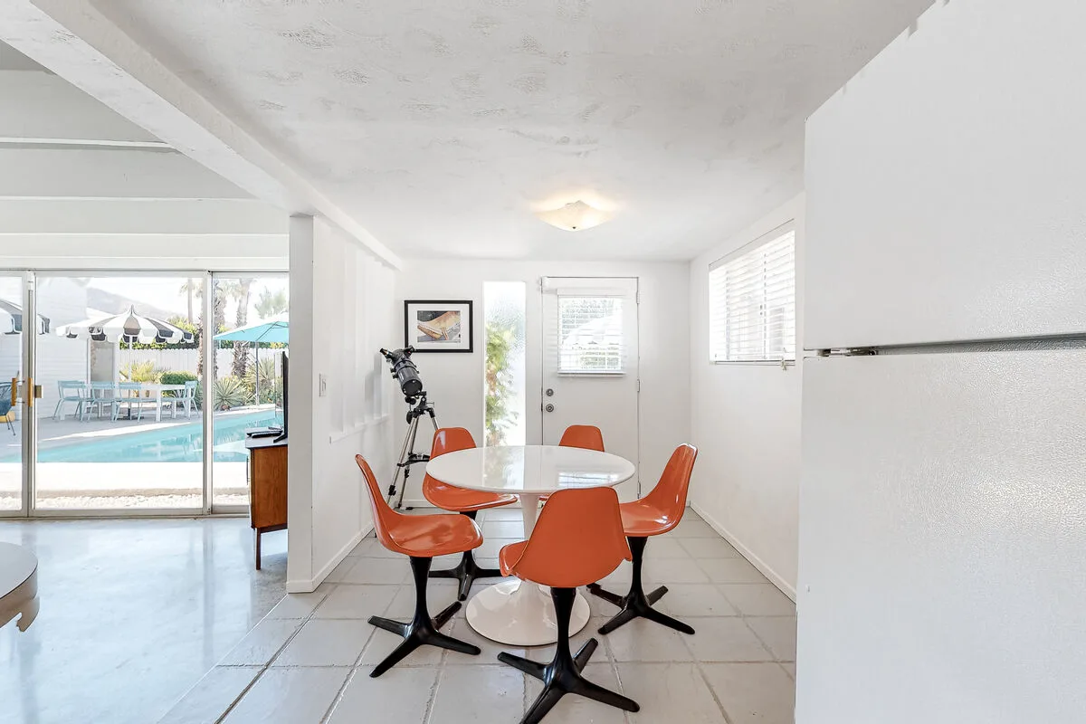 The Arrow of Twin Palms - Midcentury Alexander - 3505