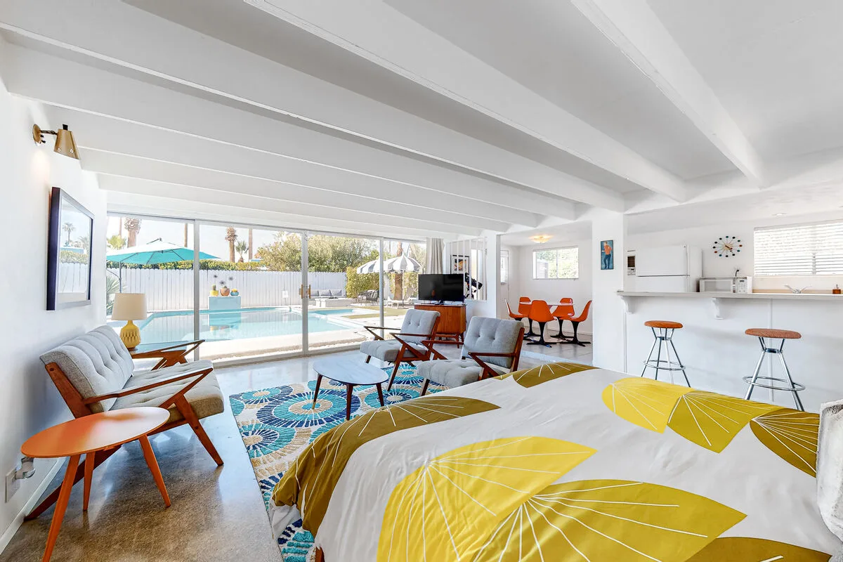 The Arrow of Twin Palms - Midcentury Alexander - 3505