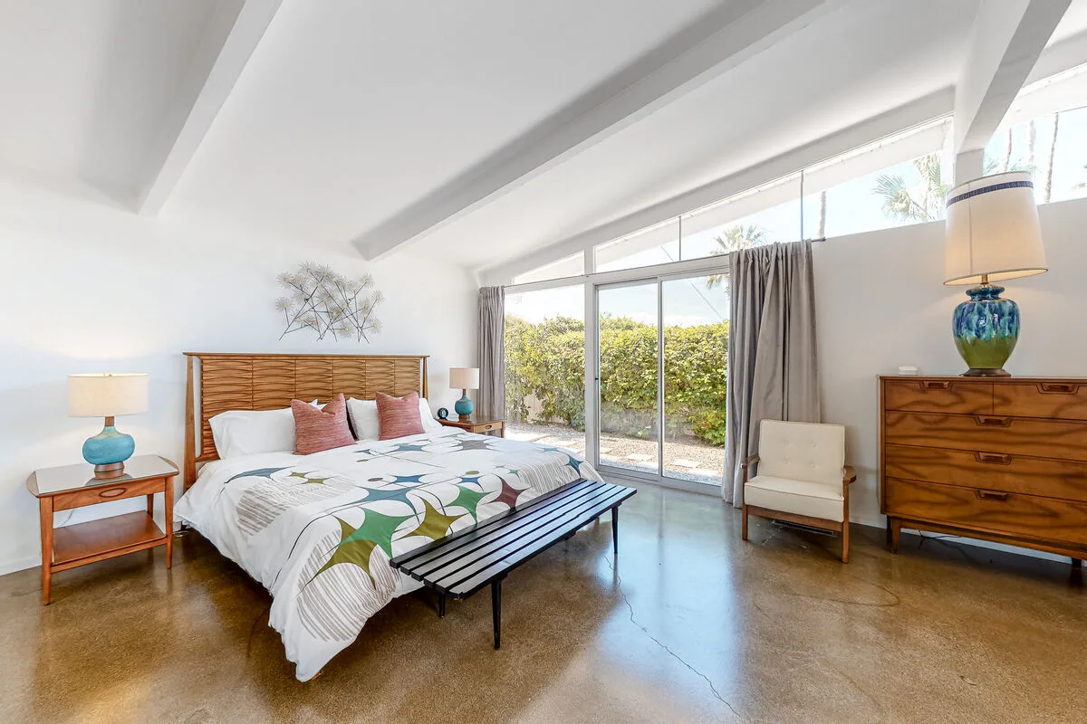 The Arrow of Twin Palms - Midcentury Alexander - 3505