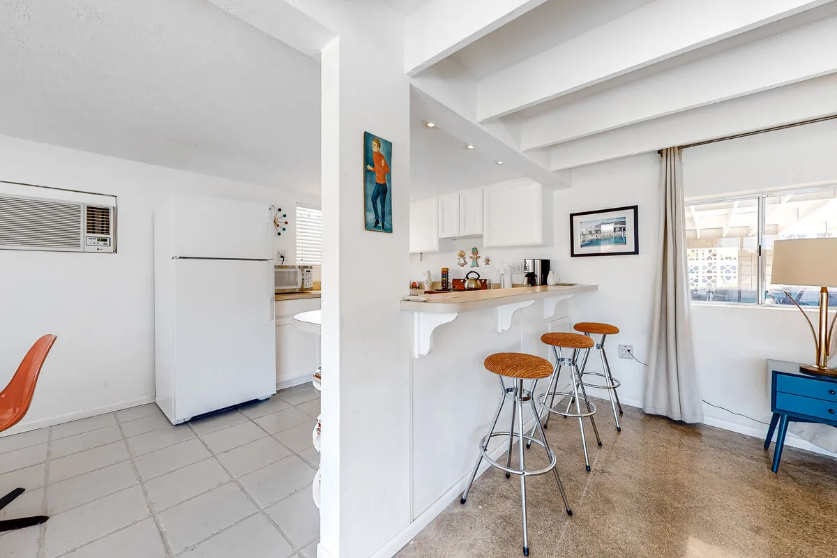 The Arrow of Twin Palms - Midcentury Alexander - 3505
