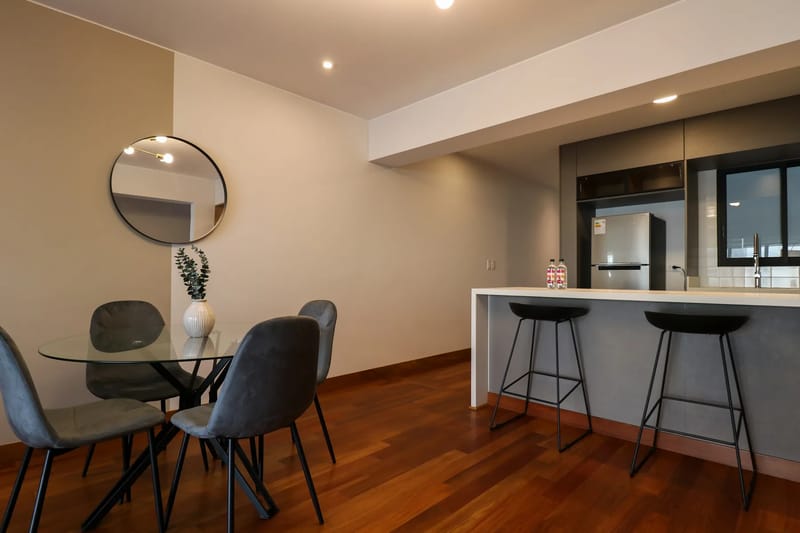 Premium 3BR with Balcony in Miraflores