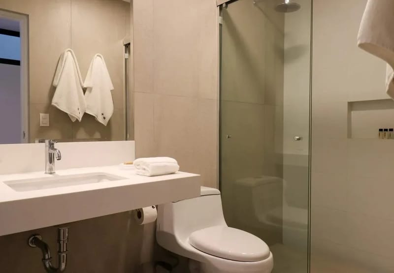 Premium 3BR with Balcony in Miraflores
