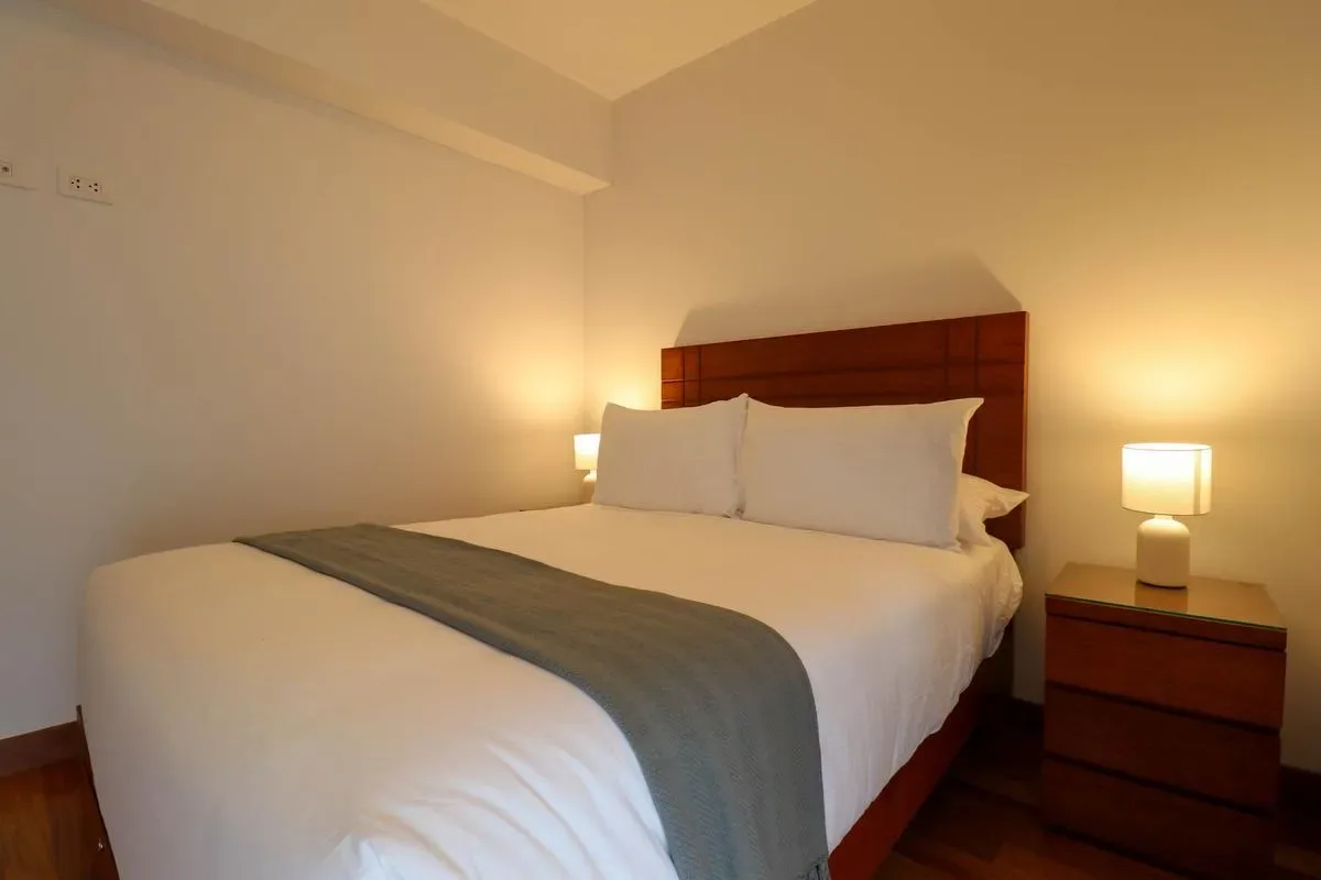 Premium 3BR with Balcony in Miraflores