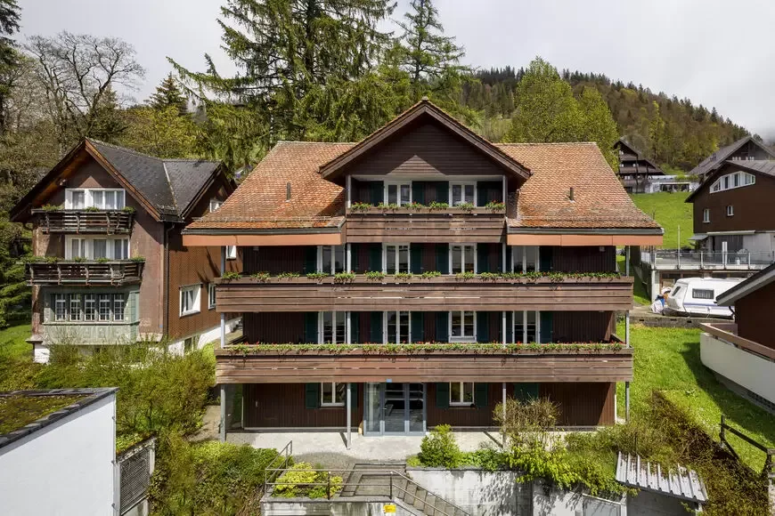 Exterior of the Hirschen Guesthouse