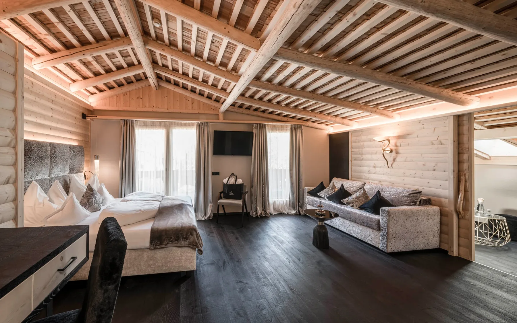 Suite Alpine Lifestyle room.