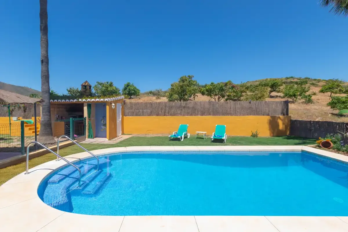 Holiday rentals in El descanso, Mijas