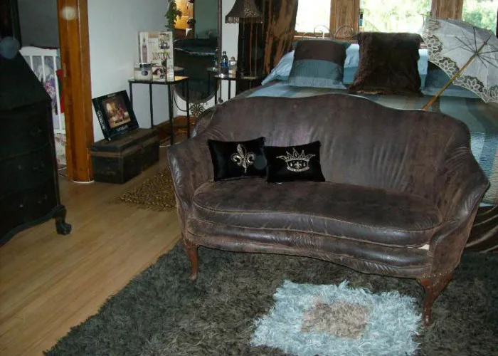 English Garden Suite couch