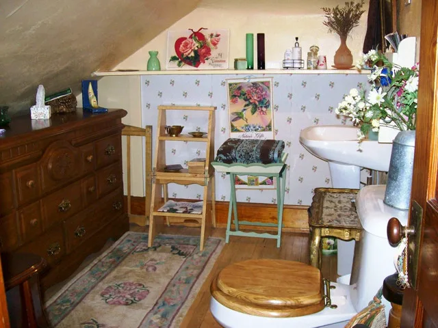 English Garden Suite bathroom