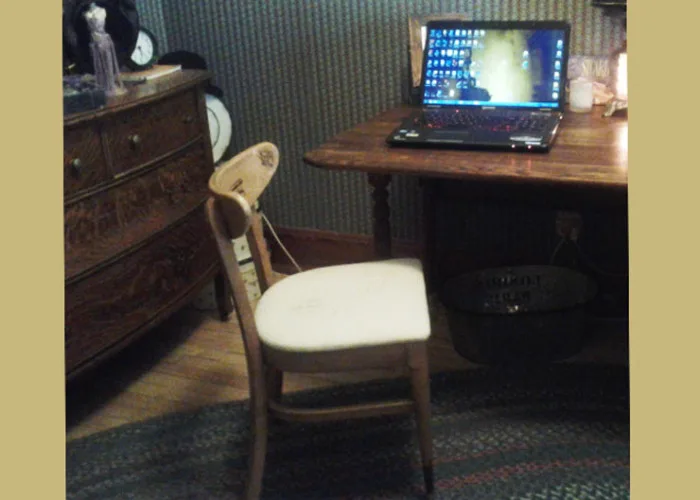 French Quarters desk