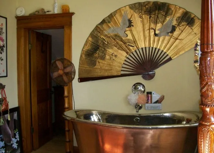 Love At First Site copper tub