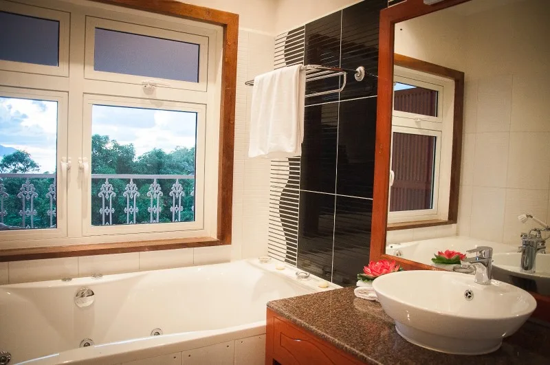 Bathroom, Executive Deluxe Room