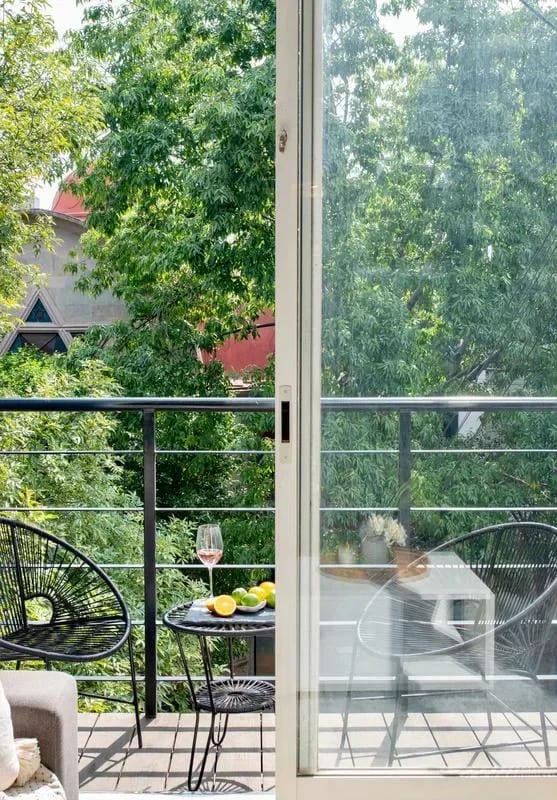 Attractive 3BR with Lovely Terrace