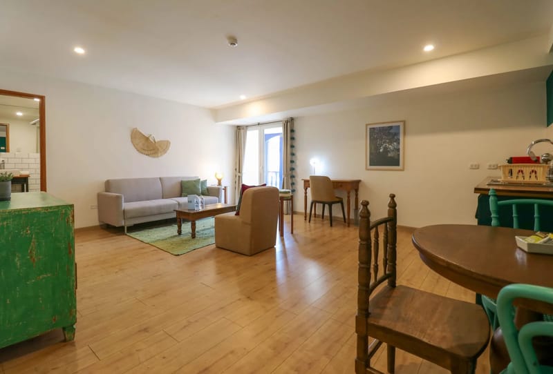 Spacious 1BR in Plaza de Armas w/ Balcony